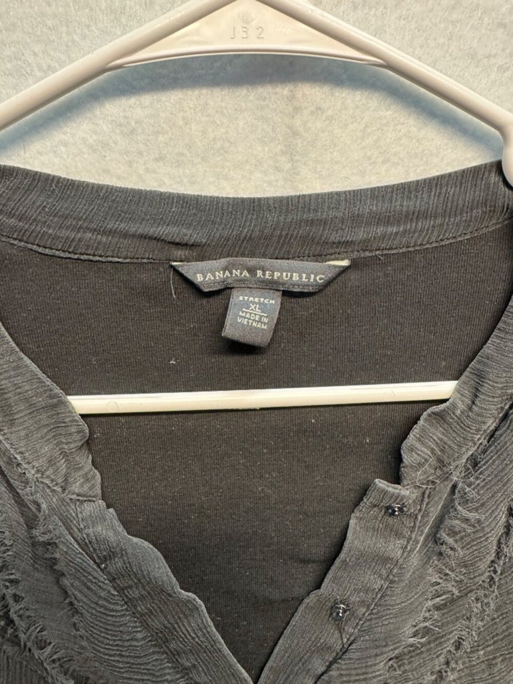 Banana Republic Black Long Sleeve Womens Top With Ruffled V-Neck Detail XL